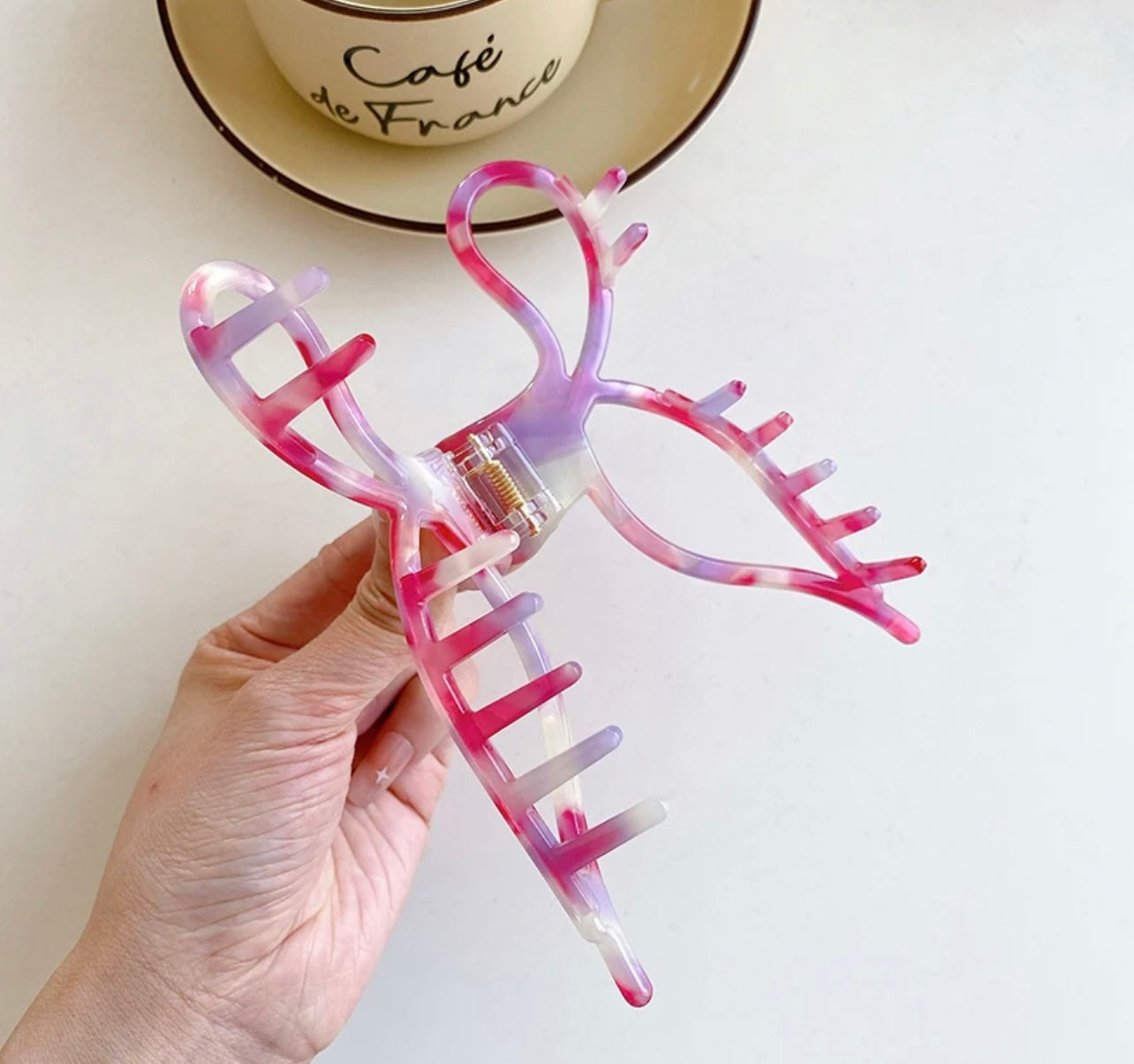 Lychee Bow Claw Clip