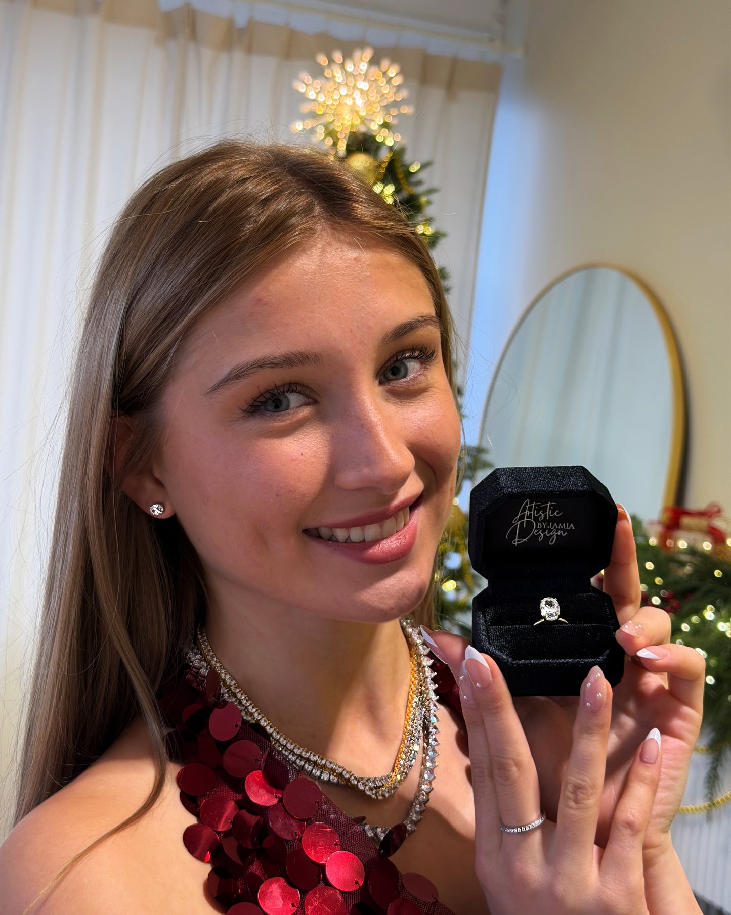 Signature Velvet Ring Box